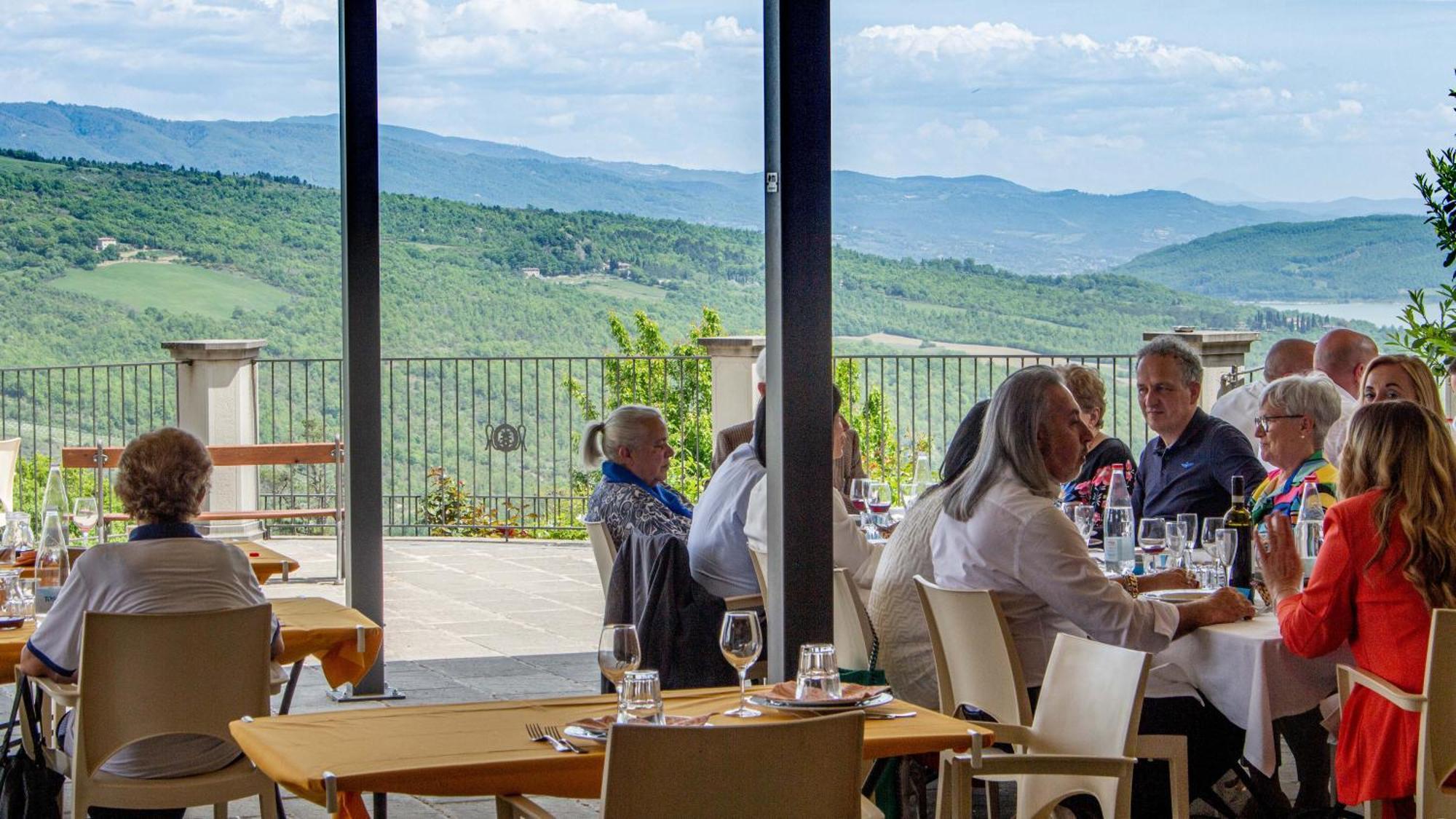 Caprese Michelangelo Agriturismo Terra Di Michelangelo מראה חיצוני תמונה